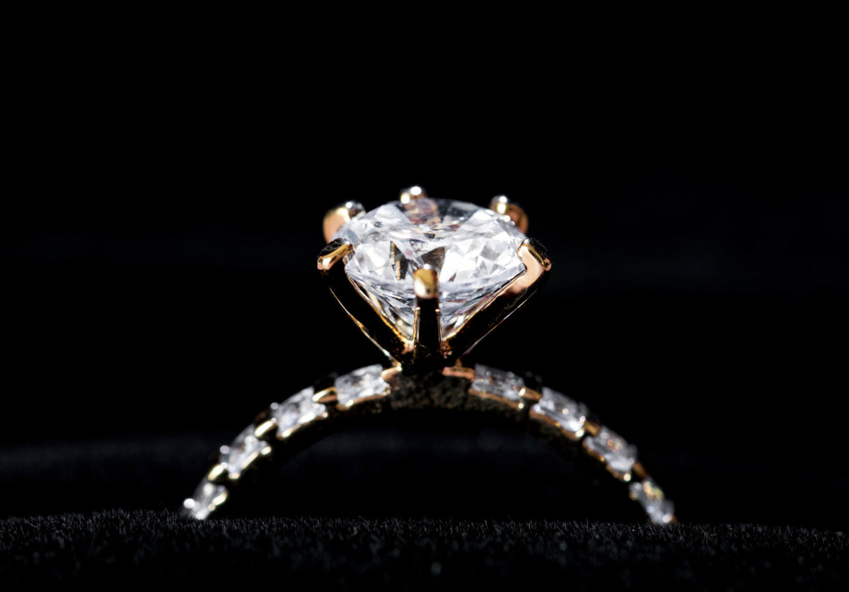 Best Metals for 3ct Diamond Engagement Rings: Gold, Platinum & More