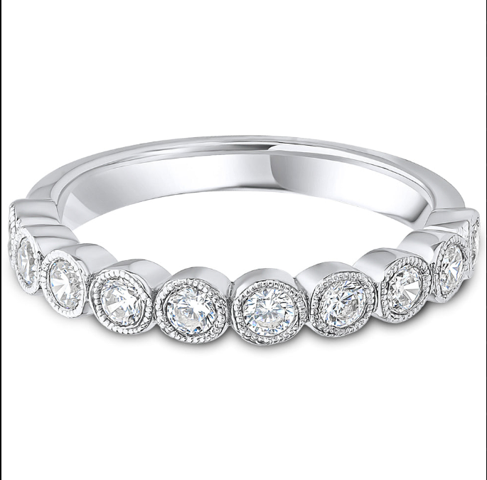 How to Style a Diamond Bubble Ring for Everyday Elegance or Glam Nights?